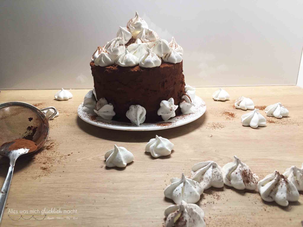 Nougat Marzipan Torte mit Knuspertopping